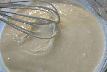 Фото шага рецепта Наливной пирог с капустой и луком на сыворотке 189706 шаг 8  