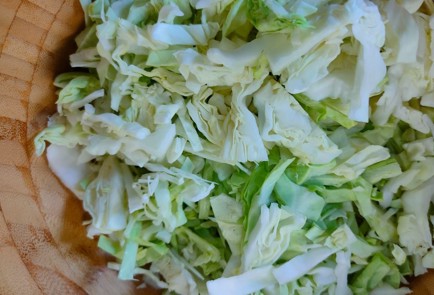 Фото шага рецепта Наливной пирог с капустой и луком на сыворотке 189706 шаг 9  