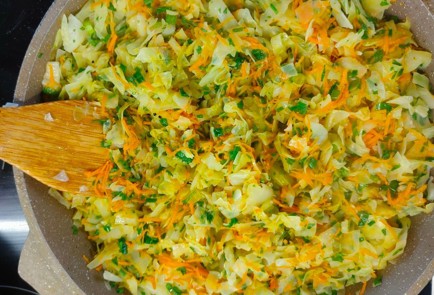 Фото шага рецепта Наливной пирог с капустой 174518 шаг 14  