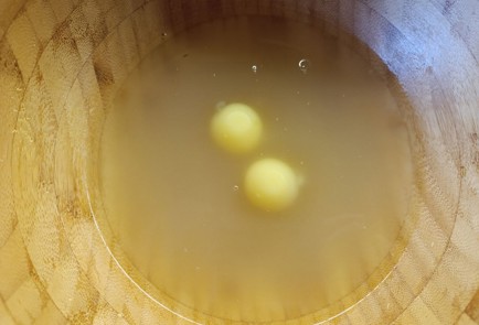 Фото шага рецепта Заливной пирог с творогом и шпинатом 190944 шаг 3