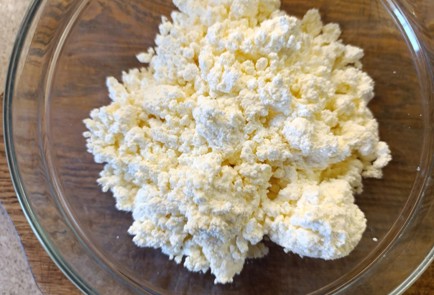 Фото шага рецепта Заливной пирог с творогом и шпинатом 190944 шаг 8