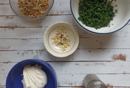 Фото шага рецепта Намазка из домашнего сыра 190932 шаг 1