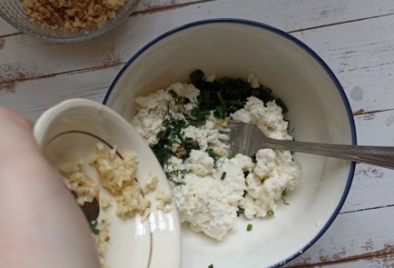 Фото шага рецепта Намазка из домашнего сыра 190932 шаг 6