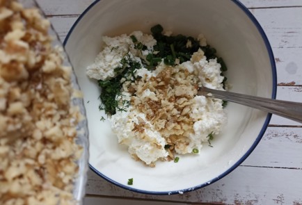 Фото шага рецепта Намазка из домашнего сыра 190932 шаг 7