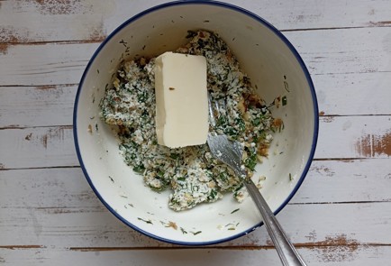 Фото шага рецепта Намазка из домашнего сыра 190932 шаг 8