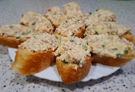 Фото шага рецепта Намазка из тунца с фетой сметаной и дижонской горчицей 189363 шаг 11  