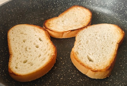 Фото шага рецепта Намазка на хлеб с тунцом 190424 шаг 10  