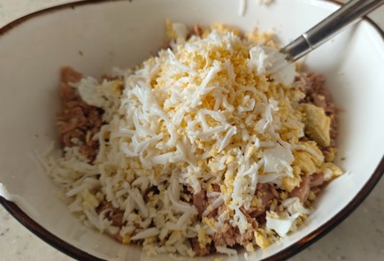 Фото шага рецепта Намазка на хлеб с тунцом 190424 шаг 4  