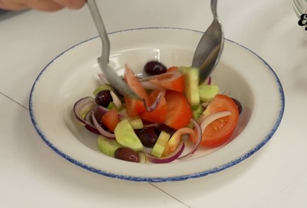 Фото шага рецепта Настоящий греческий салат 30893 шаг 8  