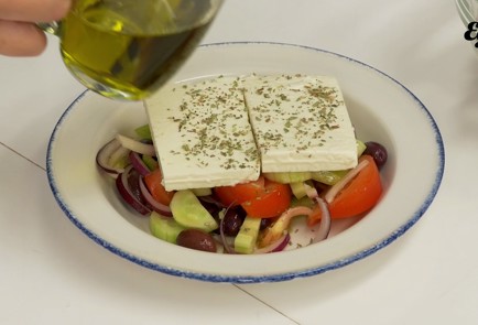 Фото шага рецепта Настоящий греческий салат 30893 шаг 9  