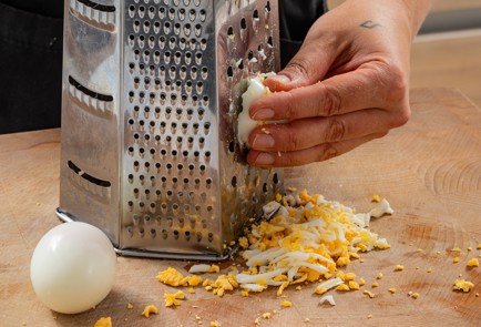 Фото шага рецепта Насыпной пирог с капустой 186763 шаг 6