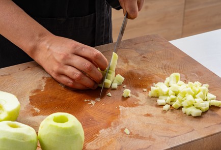 Фото шага рецепта Насыпной пирог с яблоками 186765 шаг 2  