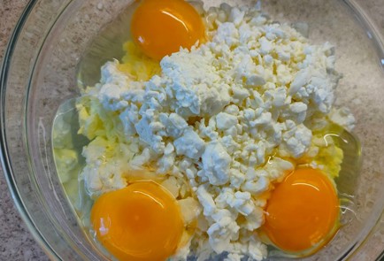 Фото шага рецепта Насыпной творожноягодный пирог 189127 шаг 11