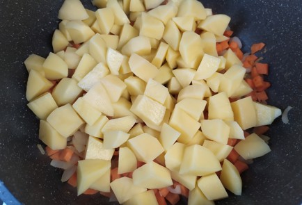 Фото шага рецепта Навага с картофелем и овощами 191222 шаг 4  