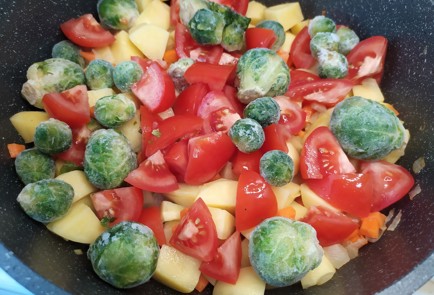 Фото шага рецепта Навага с картофелем и овощами 191222 шаг 5  