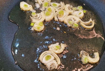 Фото шага рецепта Нежная грибная запеканка с курицей 152261 шаг 3  