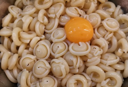 Фото шага рецепта Нежная сливочногрибная паста 153032 шаг 11  