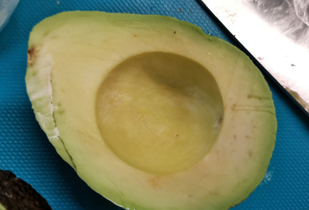 Фото шага рецепта Нежный паштет с авокадо 151945 шаг 4  