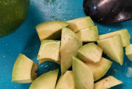 Фото шага рецепта Нежный паштет с авокадо 151945 шаг 5  