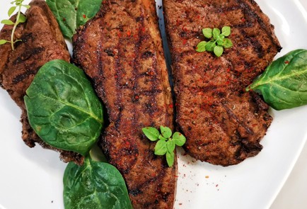 Фото шага рецепта Нежный стейк из телячьей печени 152924 шаг 10  