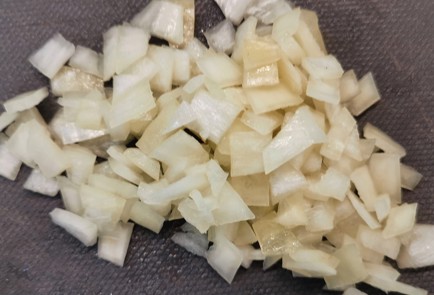 Фото шага рецепта Нежные сливочносырные лисички с вялеными томатами 152647 шаг 3  