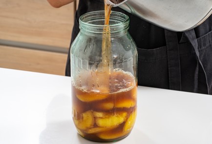 Фото шага рецепта Нектарины в пряном вине 186733 шаг 8  