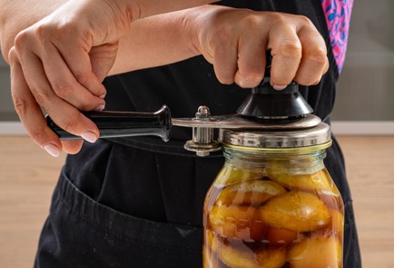 Фото шага рецепта Нектарины в пряном вине 186733 шаг 9  