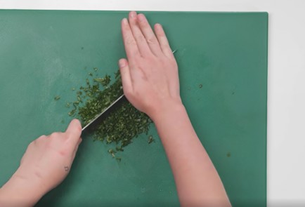 Фото шага рецепта Необычный оливье с колбасой Грандос из индейки 175265 шаг 10  