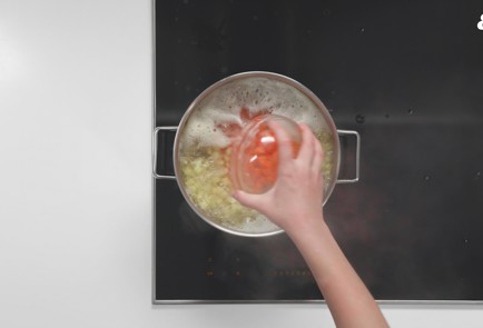 Фото шага рецепта Необычный оливье с колбасой Грандос из индейки 175265 шаг 6  