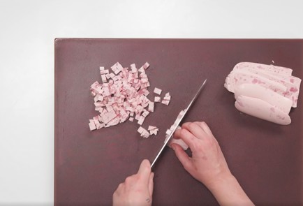 Фото шага рецепта Необычный оливье с колбасой Грандос из индейки 175265 шаг 8  