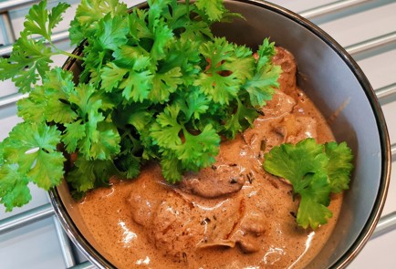 Фото шага рецепта Нежная куриная печень со сметаной 174438 шаг 11  