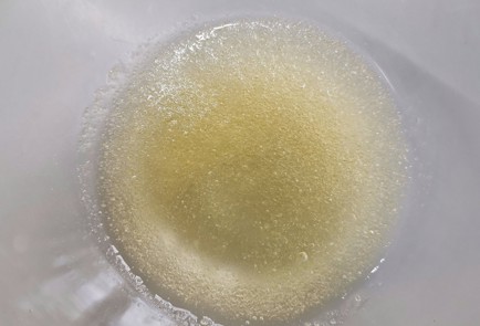 Фото шага рецепта Нежная паннакотта с киви 152486 шаг 1