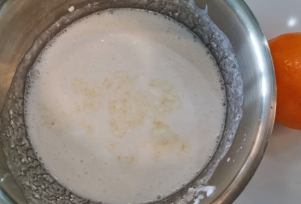 Фото шага рецепта Нежная паннакотта с киви 152486 шаг 4