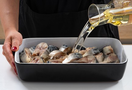 Фото шага рецепта Нежная скумбрия быстрого посола 173982 шаг 9  