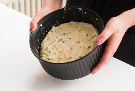 Фото шага рецепта Нежная творожная запеканка 152166 шаг 8  