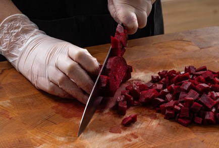 Фото шага рецепта Нежные фаршированные яйца с трюфельным маслом 175399 шаг 2