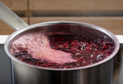 Фото шага рецепта Нежные фаршированные яйца с трюфельным маслом 175399 шаг 3