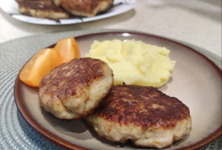 Фото шага рецепта Нежные куриные котлеты с кабачком 163287 шаг 10  