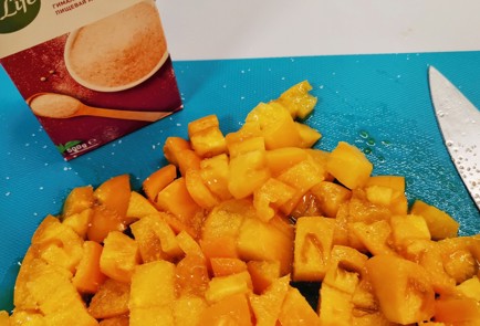 Фото шага рецепта Нежный скрэмбл с помидорами 174936 шаг 1