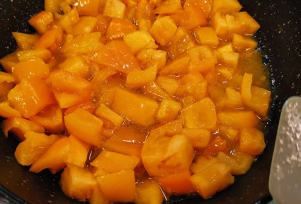 Фото шага рецепта Нежный скрэмбл с помидорами 174936 шаг 4