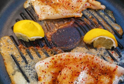 Фото шага рецепта Нежный сливочный кальмар на сковороде гриль 152651 шаг 10  