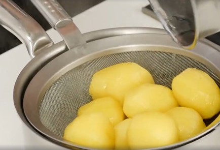 Фото шага рецепта Ньокки 92278 шаг 2  