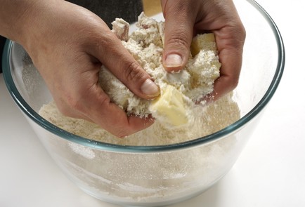 Фото шага рецепта Нормандский яблочный пирог 152800 шаг 3  