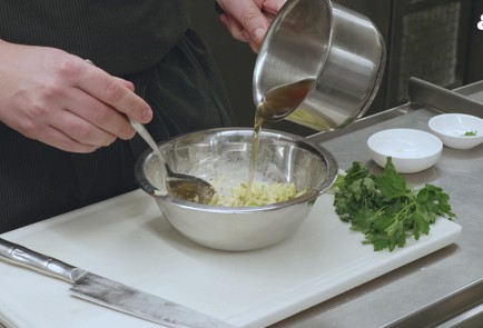 Фото шага рецепта Оладьи из нутовой муки и цукини 175891 шаг 4  