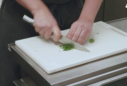 Фото шага рецепта Оладьи из нутовой муки и цукини 175891 шаг 9  