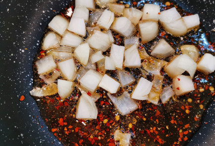 Фото шага рецепта Обжаренная в соевом соусе цветная капуста 151777 шаг 2  