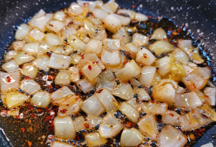 Фото шага рецепта Обжаренная в соевом соусе цветная капуста 151777 шаг 3  