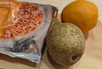 Фото шага рецепта Облепиховый чай с грушей 191382 шаг 1