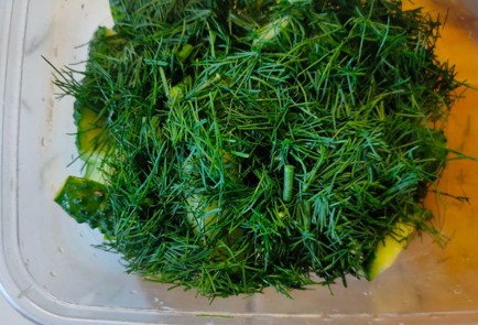 Фото шага рецепта Огурцы малосольные 187075 шаг 6  