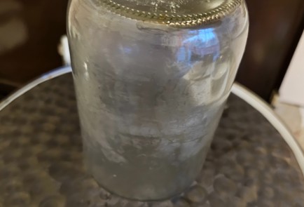 Фото шага рецепта Огурцы маринованные с листьями дуба и смородины 187044 шаг 2  